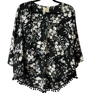 Mimi Chica‎ Black White Floral Kimono Bobble Trim TBEV757 Romantic Flowy NWT S